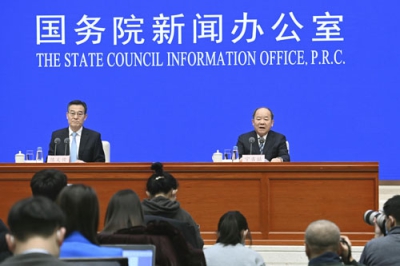写真：中国のＧＤＰ速報値を発表する国家統計局の記者会見＝１７日、北京（共同）
