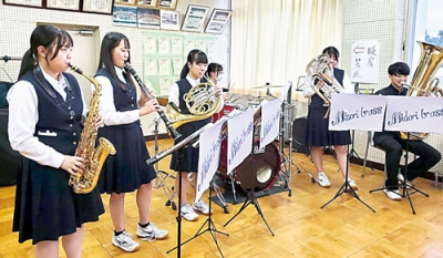 写真：本番へ向け練習に熱が入る伊達緑丘高校吹奏楽局