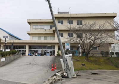 写真：石川県珠洲市の避難所となっている蛸島小＝２日