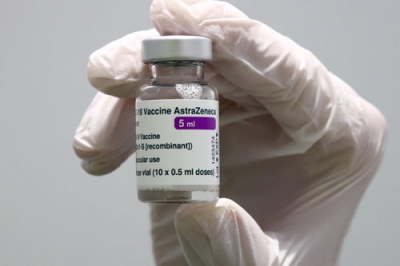 写真：英アストラゼネカ製の新型コロナウイルスワクチン＝２０２１年３月、ドイツ・ミュンヘン近郊（ＡＰ＝共同）