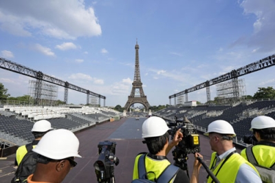 写真：報道陣に公開されたパリ五輪開会式で終盤の式典会場となるトロカデロ庭園＝２６日、パリ（共同）