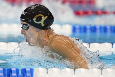 写真：競泳パリ五輪米国代表選考会の女子１００メートル平泳ぎ予選で泳ぐガブリエル・ローズ＝インディアナポリス（ＡＰ＝共同）