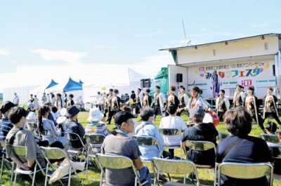 写真：観客を楽しませた百花繚蘭の力強い演舞