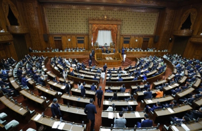 写真：首相指名選挙の投票が行われた参院本会議＝１日午後２時４７分