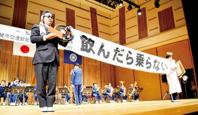 写真：「市民の集い」で披露された飲酒運転防止啓発の音楽劇（写真は昨年の様子）