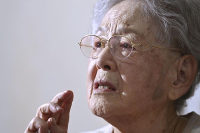 写真：特攻戦死した上原良司の記憶を語る妹の登志江さん