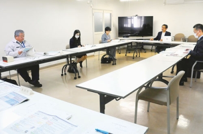 写真：室蘭市空家等対策計画の素案が示された協議会