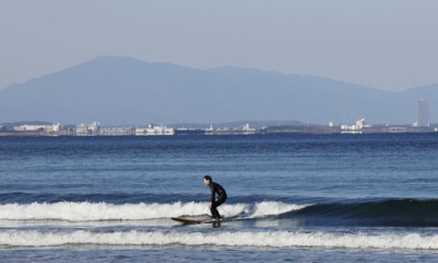 写真：宮崎市の青島海水浴場＝２０２４年１２月