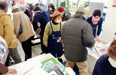 写真：盛況だったカレンダー市（提供写真）