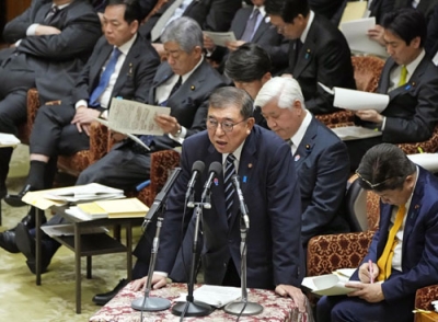 写真：衆院予算委で答弁する石破首相＝３１日午前