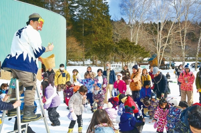 写真：豆まきイベントを楽しむ参加者