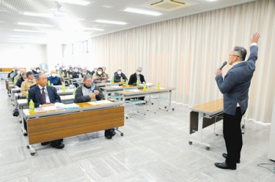 写真：噴火時の自治会の役割について学ぶ関係者