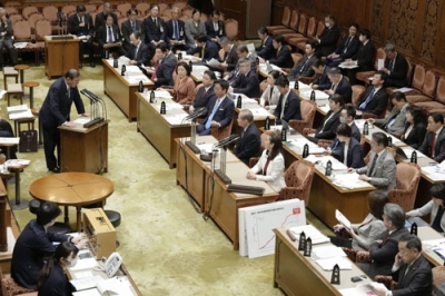 写真：集中審議を実施した参院予算委＝１７日午前