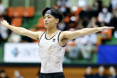 写真:トランポリン全日本選手権で男子個人2連覇を果たした宮野隼人=熊本市のナースパワーアリーナ