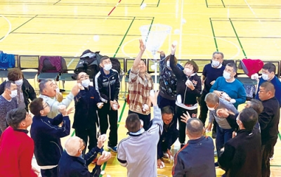 写真:大いに盛り上がった玉入れ