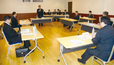 写真:自然災害時の対応などについて情報交換を行った道南市長会