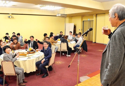 写真:今季の上位チームや優秀選手をたたえた納会