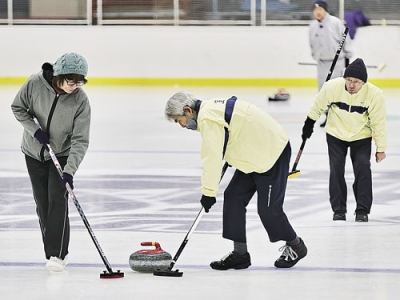 写真:今年も10日から開幕する室蘭カーリング選手権=昨年の開幕戦
