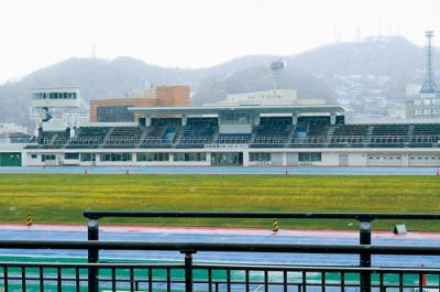 写真:サッカーJ2・FC今治のトレーニングキャンプ地に決まった日鋼室蘭スポーツパーク