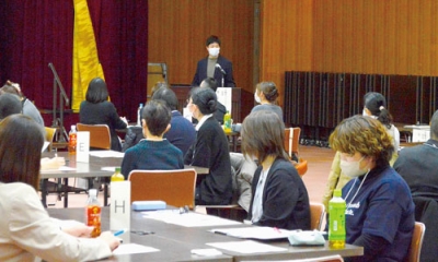 写真:ACPについて話す増田医師