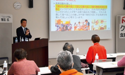 写真:食育推進活動や食品ロス削減に向けた取り組みを語る宮本さん