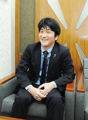 写真:今月末で退任する白熊さん。「室蘭港のポテンシャルは高い」とエールを送る