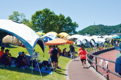 写真:猛暑に見舞われた室蘭=7月24日、日鋼室蘭スポーツパーク