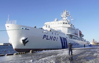 写真:釧路港に初入港した新型の巡視船「そうや」=28日午後