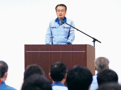 写真:年頭あいさつする岸本所長=室蘭地区本事務所