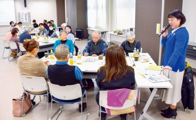 写真:市民活動について意見交換したティーミーティング