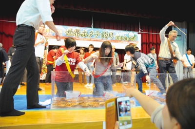 写真:2019年のホタテ釣り団体戦の様子