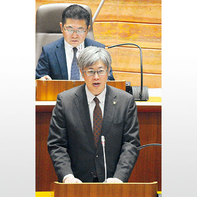 写真:市政執行方針を述べる伊達市の堀井市長