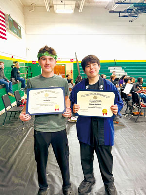 写真:歓迎会でホストファミリーと