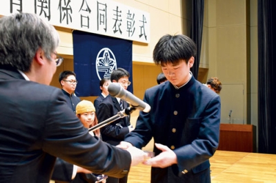 写真:伊達市の芸術文化やスポーツ発展に功績を残したとして表彰される受賞者